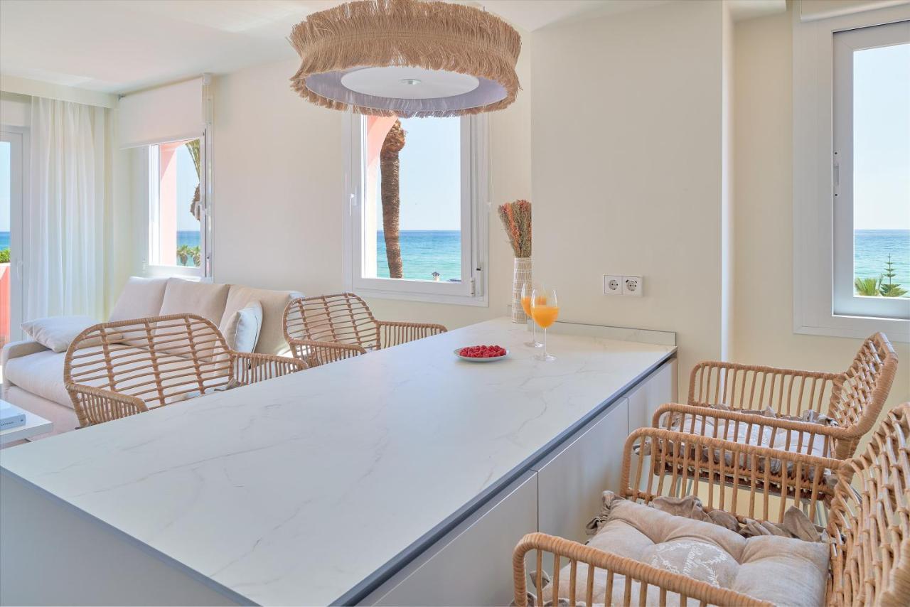 Sea Suite Beachfront Марбелья Екстер'єр фото