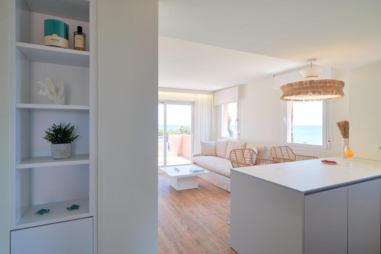 Sea Suite Beachfront Марбелья Екстер'єр фото
